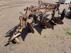 Allis Chalmers 3/16 Pull Type Plow
