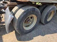 1990 Volvo Cab Over Semi Tractor, 452,999 Miles, 13 Speed Transmission, 11R22.5 Fronts and Rears, Ad