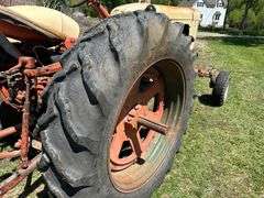 Case 400 Wide Front, 3pt, 1 Set of Rear Hydraulics, Hours Unknown, Diesel, 14.9 x 38 Rears, Runs Per