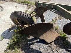 John Deere 2-14”-16” on No. 16 Frame, (2) Coulters, on Rubber, Clutch Lift
