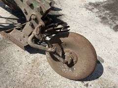 John Deere No. 44 2-14”-16” Slat Bottom Plow on Steel, Clutch Lift, (2) Coulters