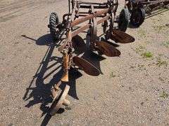 Allis Chalmers 3/16 Pull Type Plow