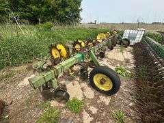 John Deere Rear Mount Cultivator, 8 Row 30”, Rolling Shields
