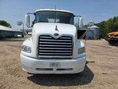 2000 Mack Vision 600 Day Cab Semi, 708,319 Miles, Eaton Fuller Automatic Transmission, Jake Brake, P