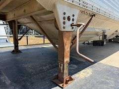 1983 Timpte 42’ Hopper Bottom, Power Tarp and Power Traps with Separate Remotes, 11R24.5 Tires on Ou