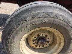 IH Model 1020 Bean Head, 25’ Wide, Bolt on Sections, Comes with 4 Wheel Header Trailer, 9.5L-14 Tire