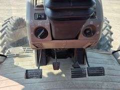 2000 Case MX200 MFWD Tractor, Power Shift Transmission, 6,732 Hours, 3pt with Quick Hitch, Rock Box,