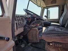 2000 Mack Vision 600 Day Cab Semi, 708,319 Miles, Eaton Fuller Automatic Transmission, Jake Brake, P