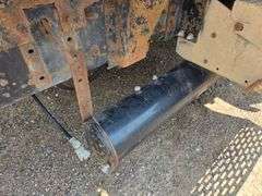 1988 International Day Cab Semi, 953,035 Miles, 9 Speed Eaton Transmission, Muncie 1 Line High Flow