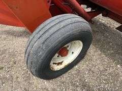 OMC 235 Swing Tongue Haybine, 14’, 540 PTO Hyd Pump, Rubber Conditioner Rolls, 11L-15 Tires