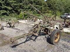 John Deere 2-14”-16” on No. 16 Frame, (2) Coulters, on Rubber, Clutch Lift