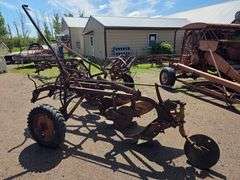 Allis Chalmers 3/16 Pull Type Plow