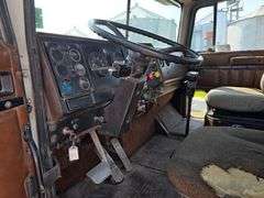 1988 International Day Cab Semi, 953,035 Miles, 9 Speed Eaton Transmission, Muncie 1 Line High Flow