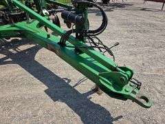 John Deere 2700 – 9 Shank Disc Ripper with Hydraulic Rear Disk Leveling Bar, Single Point Depth Cont