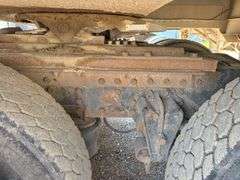 1990 Volvo Cab Over Semi Tractor, 452,999 Miles, 13 Speed Transmission, 11R22.5 Fronts and Rears, Ad