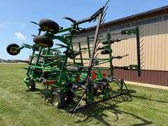 2011 John Deere 2410 3-Section 28’ Chisel Plow, 32” Tru-Depth Standards, 30 Shank, Single Point Dept