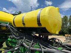 2014 John Deere 1770NT Planter, *Has 2021 Exact Emerge Update*, Hydraulic Downforce, 500 Gallon Liqu