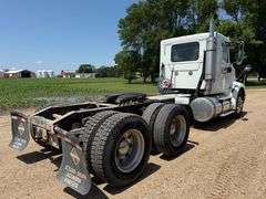2007 International 9400 Day Cab Semi, 442,458 Miles, Cummins ISX 15 Engine, 10 Speed Transmission, 2