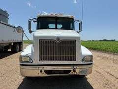 2007 International 9400 Day Cab Semi, 442,458 Miles, Cummins ISX 15 Engine, 10 Speed Transmission, 2