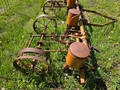 Allis Chalmers 4 Row Planter, All Orange