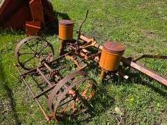 Allis Chalmers 4 Row Planter, All Orange