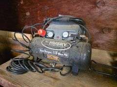 Huskee 2 Gallon Air Compressor, Dual Output, Untested