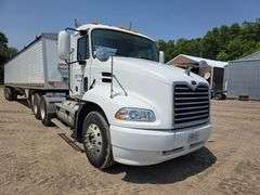 2000 Mack Vision 600 Day Cab Semi, 708,319 Miles, Eaton Fuller Automatic Transmission, Jake Brake, P