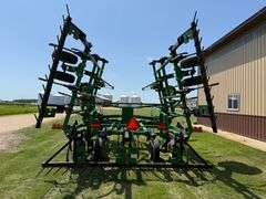 2011 John Deere 2410 3-Section 28’ Chisel Plow, 32” Tru-Depth Standards, 30 Shank, Single Point Dept