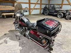 1983 Harley Davidson Electra Glide Motorcycle, 17,129 Miles, Needs Battery, Clutch is Stuck, Will Ne