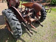 Case VAC Tractor, SN: VAC5260453, Should Run Per Seller