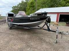 2009 Alumacraft Navigator 165CS 16’ Boat, 90HP Mercury Outboard, 2 Stroke, Minn Kota Trolling Motor,