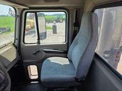 2000 Mack Vision 600 Day Cab Semi, 708,319 Miles, Eaton Fuller Automatic Transmission, Jake Brake, P