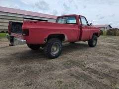 1974 Chevrolet Single Cab, Muncie 4 Speed Transmission, 305 Chevrolet Engine, 33x12.50R15 Tires, VIN