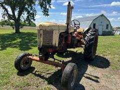 Case 400 Wide Front, 3pt, 1 Set of Rear Hydraulics, Hours Unknown, Diesel, 14.9 x 38 Rears, Runs Per