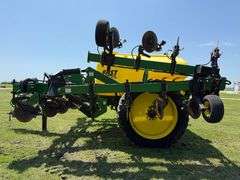 2012 Fast 8218 Fertilizer Bar, 24 Row 30”, 1,800 Gallon Poly Tank with Bottom Fill, Rear Lights, Non