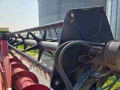 IH Model 1020 Bean Head, 25’ Wide, Bolt on Sections, Comes with 4 Wheel Header Trailer, 9.5L-14 Tire