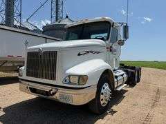 2007 International 9400 Day Cab Semi, 442,458 Miles, Cummins ISX 15 Engine, 10 Speed Transmission, 2