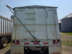 1982 Merritt 42’ Grain Trailer, 67” Sides, Spring Ride, Shur-lock Roll Tarp, 11R24.5 Tires, VIN: IMT