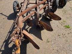 Allis Chalmers 3/16 Pull Type Plow