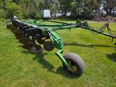 John Deere 3710 – 10 Bottom Onland Plow, Auto Reset with Coulters, Adjustable from 16” – 20” Widths,