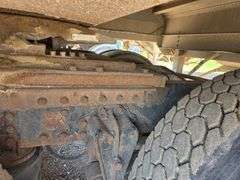 1990 Volvo Cab Over Semi Tractor, 452,999 Miles, 13 Speed Transmission, 11R22.5 Fronts and Rears, Ad