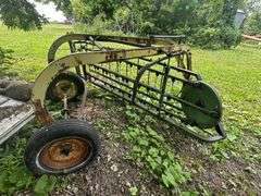 John Deere 894 - 4 Bar Side Delivery Rake, SN: 40057