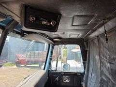 1990 Volvo Cab Over Semi Tractor, 452,999 Miles, 13 Speed Transmission, 11R22.5 Fronts and Rears, Ad