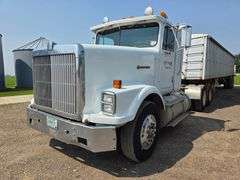 1988 International Day Cab Semi, 953,035 Miles, 9 Speed Eaton Transmission, Muncie 1 Line High Flow