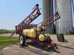 Hardi Navigator 1000 Sprayer, 100’ Boom, 1000 Gallon Poly Tank, 13.6x38 Tires with Duals, Hydraulic