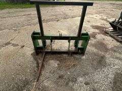 Bale Spear off a John Deere 720 Loader, Quick Attach