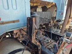 1990 Volvo Cab Over Semi Tractor, 452,999 Miles, 13 Speed Transmission, 11R22.5 Fronts and Rears, Ad