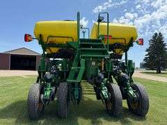 2014 John Deere 1770NT Planter, *Has 2021 Exact Emerge Update*, Hydraulic Downforce, 500 Gallon Liqu