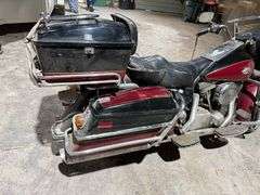 1983 Harley Davidson Electra Glide Motorcycle, 17,129 Miles, Needs Battery, Clutch is Stuck, Will Ne
