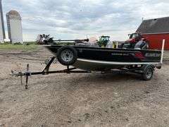 2009 Alumacraft Navigator 165CS 16’ Boat, 90HP Mercury Outboard, 2 Stroke, Minn Kota Trolling Motor,